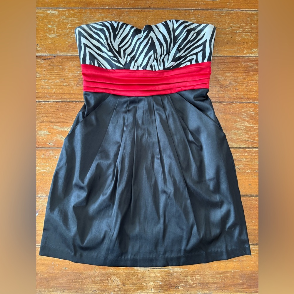 Wishes Wishes Wishes Black and Red Dress